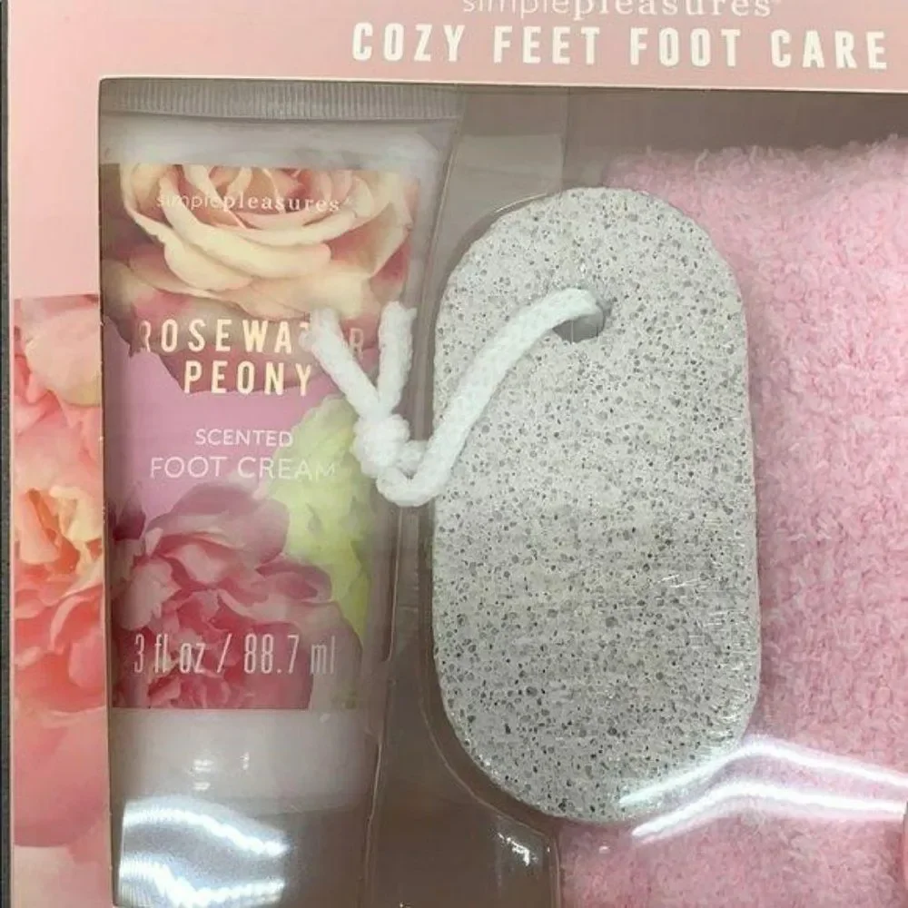 Simple Pleasures Cozy Feet Foot Care RoseWater Peony Gift‎ Set